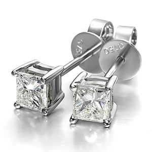 方钻也是显年轻和富时尚感的款式