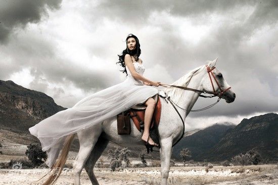 莫文蔚南非婚纱照首度曝光 白马成&ldquo;男主角&rdquo;